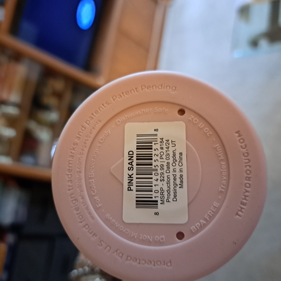 Traveler 20oz White Mug - Picture 3 of 5